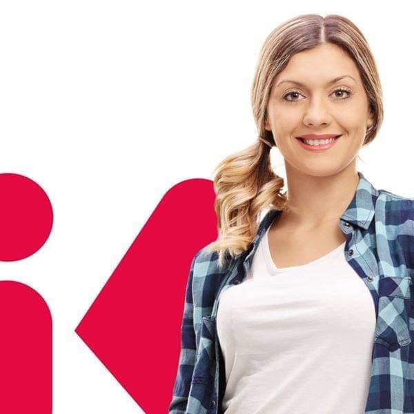 Працівник складу одягу